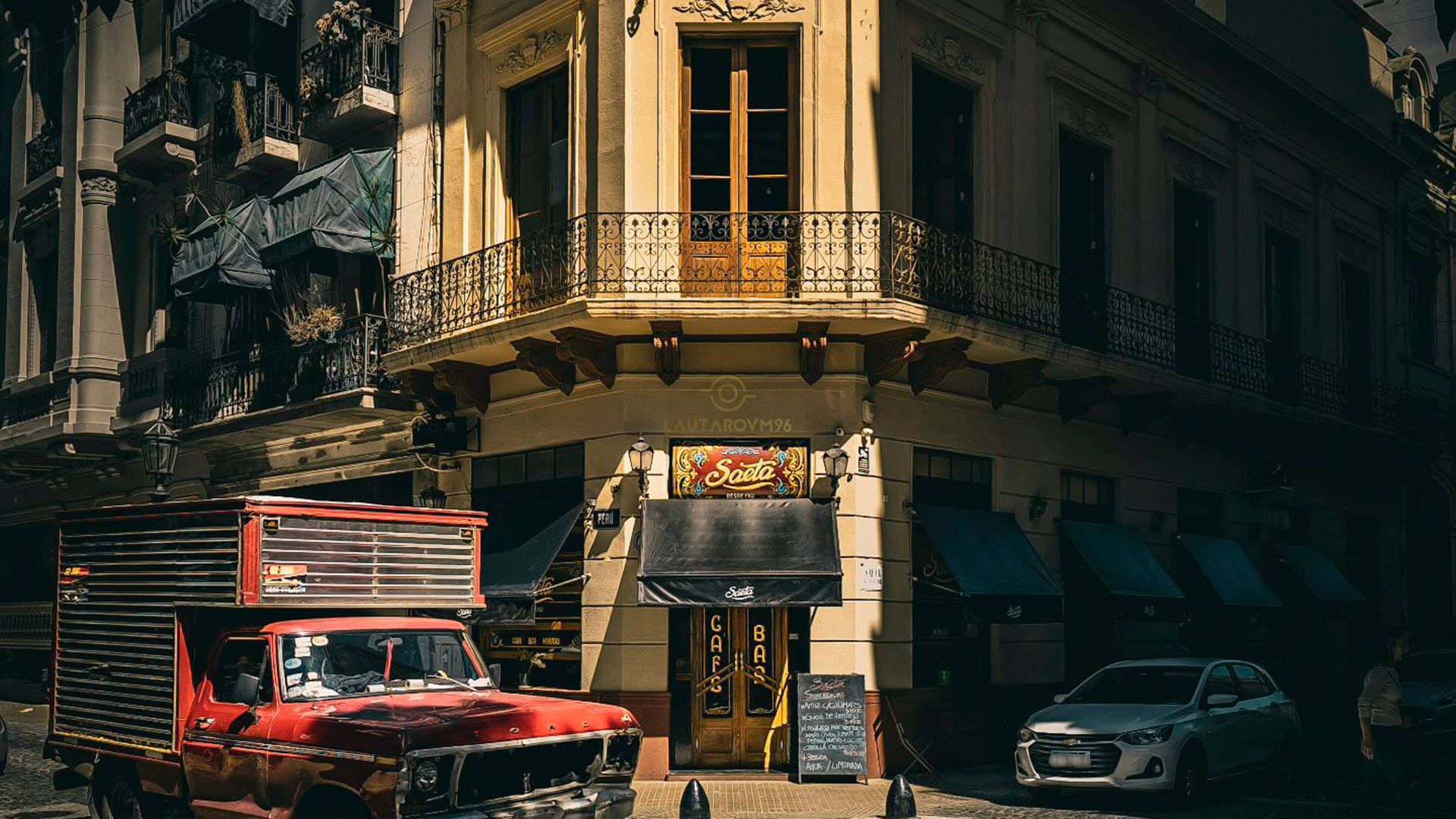 Otro robo piraña en CABA, ahora en un histórico café de San Telmo