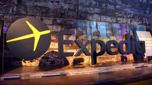 Expedia presenta asistente de IA que hace funciones de los agentes