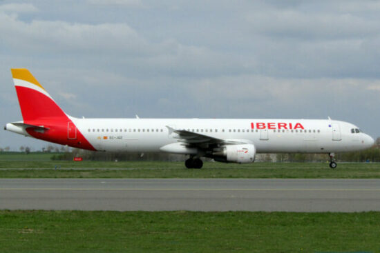 Iberia: el vuelo de Montevideo hacia España no llegará directo a Madrid