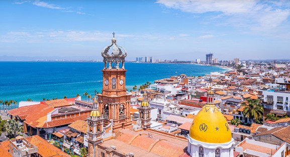 Puerto Vallarta gana pasajeros mientras Cancún viene perdiendo