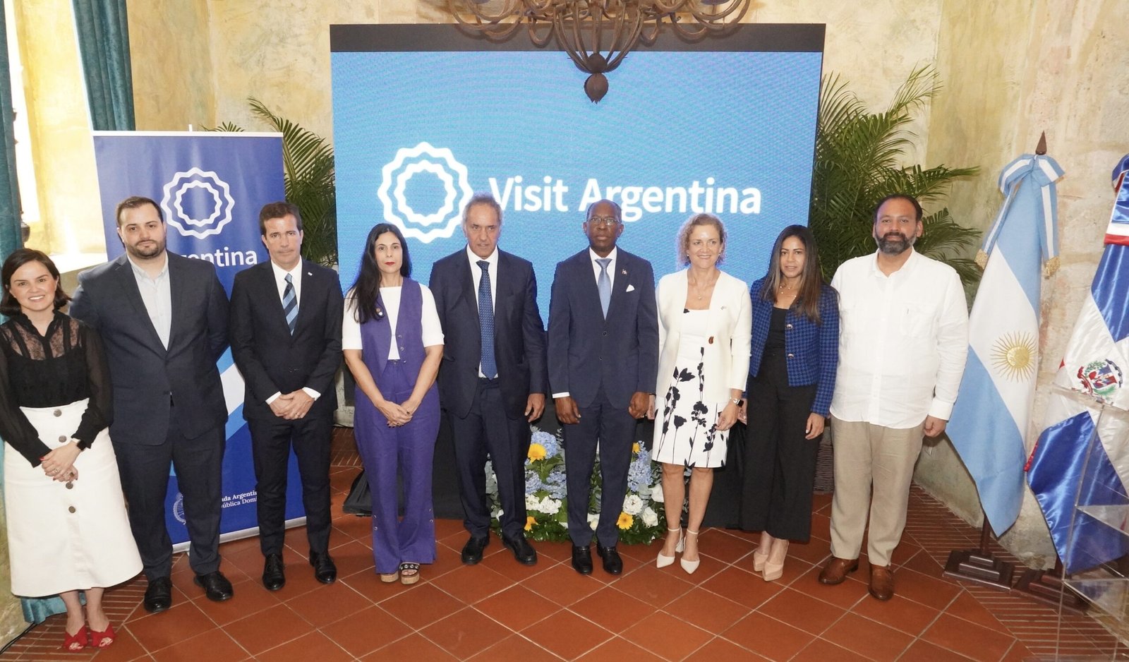 Argentina seduce a dominicanos con vuelos y sin visa
