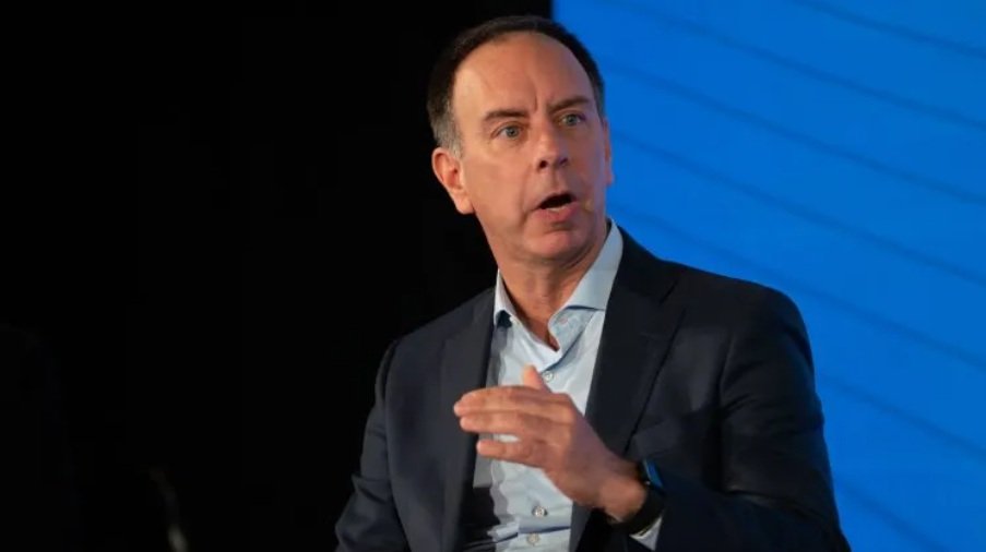 El lobby de aerolíneas pide a Milei menos impuestos y regulación