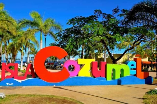 Cozumel gana viajero local pero pierde de USA y habla con Iberojet