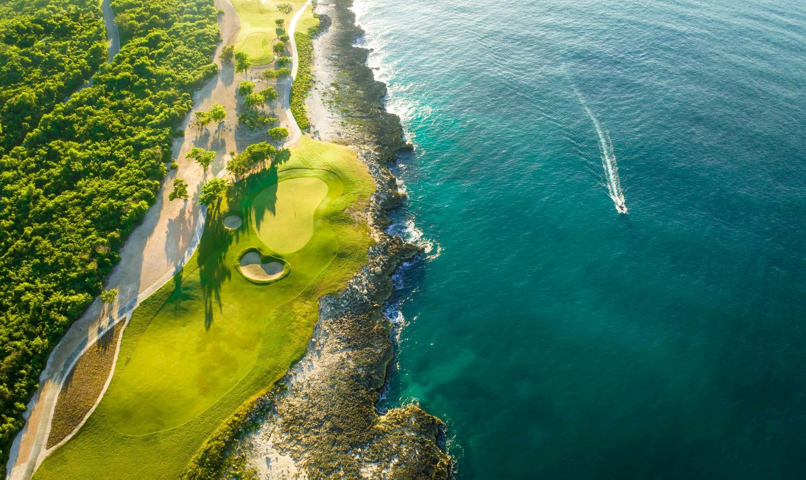 El área Real Estate & Golf de Piñero, reconocida en México y Dominicana