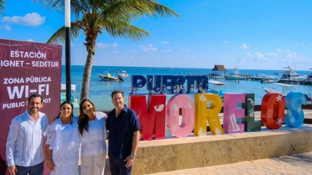 Puerto Morelos estrena módulos de internet público de alta velocidad