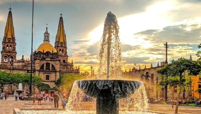 Furia por ‘El Mencho’: Vallarta y Guadalajara ya rondan 200 vuelos