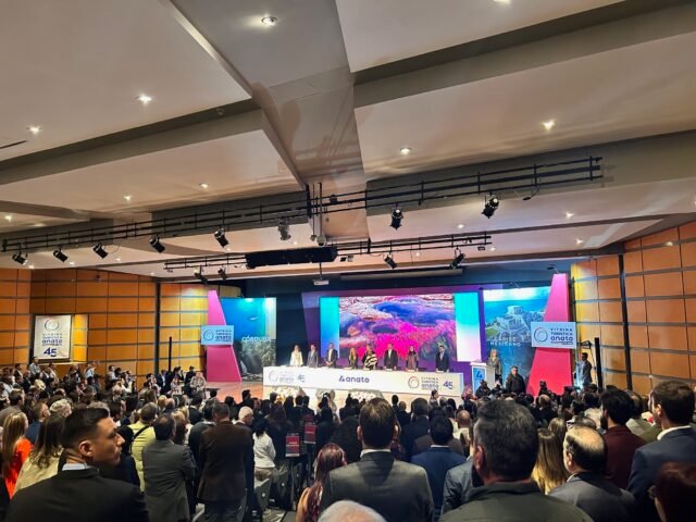 Fotos – Vitrina de Anato: los stands y el foco en Caribe mexicano