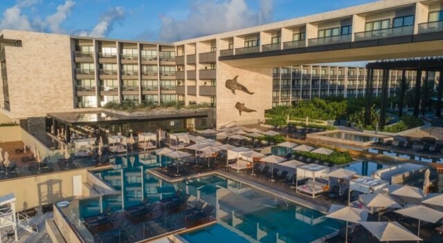 QRoo: Posadas inaugura Devossion by Live Aqua con 314 cuartos