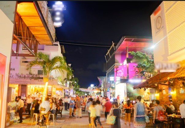 Playa del Carmen: crean patronato para rescatar la Quinta Avenida