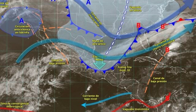 Frente Frío 32 golpea a QRoo y Yucatán con lluvias y fuerte viento