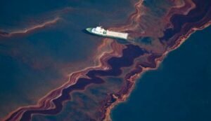 Golfo de México: alerta por derrame petrolero fuera de control