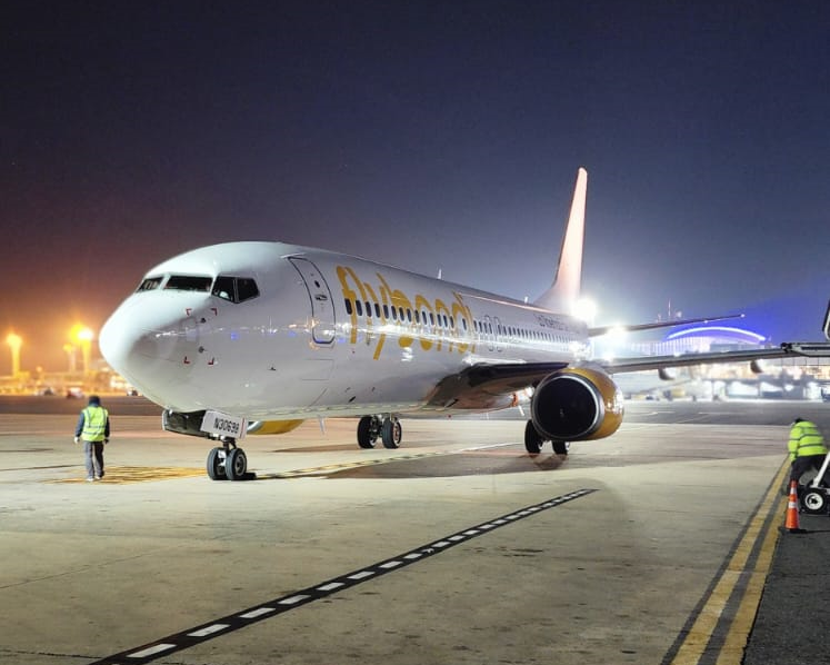Alarma con Flybondi: no paga sueldos y crece la crisis