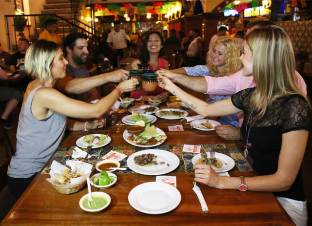 QRoo sufre que turistas hunden su gasto fuera del hotel