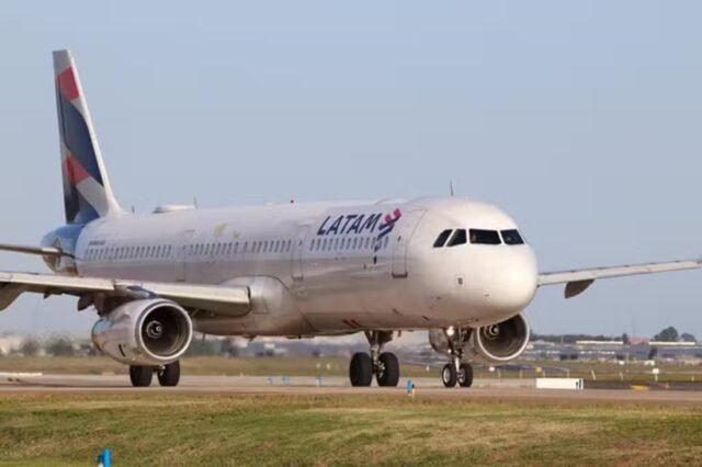 Latam suspende ruta recién abierta entre Bogotá y Curazao