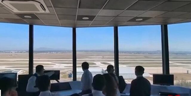 México: controladores aéreos cerca al Mundial amenazan con huelga