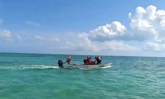Holbox: muere ahogado instructor en práctica de paddle