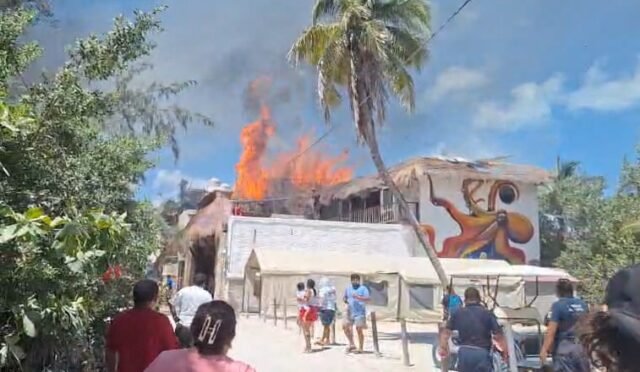 Holbox: voraz incendio en hotel obliga a evacuar a los huéspedes