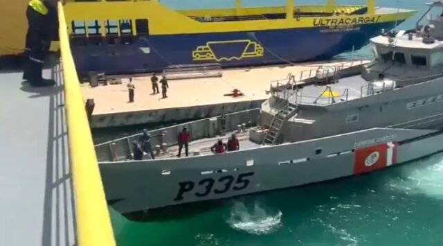 Isla Mujeres: buque de la Armada choca con barco de Ultramar