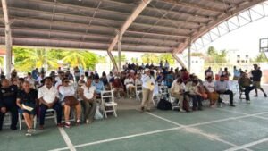 Protesta por vetar Sheinbaum el mega parque de Royal Caribbean