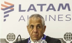 Latam critica el aeropuerto de Bogotá: saturado y con slots sin uso