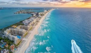 Cancún: piden modernizar hoteles de casi 50 años de antigüedad