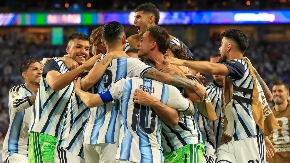 Argentinos disparan precios a Atlanta por semifinal del Mundial