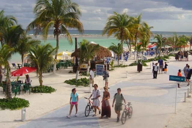 Mahahual: renovarán el malecón mientras definen si va Perfect Day