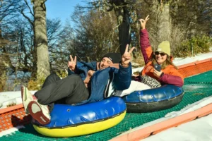 Cerro Bayo: una experiencia para disfrutar la nieve en familia, más allá del esquí