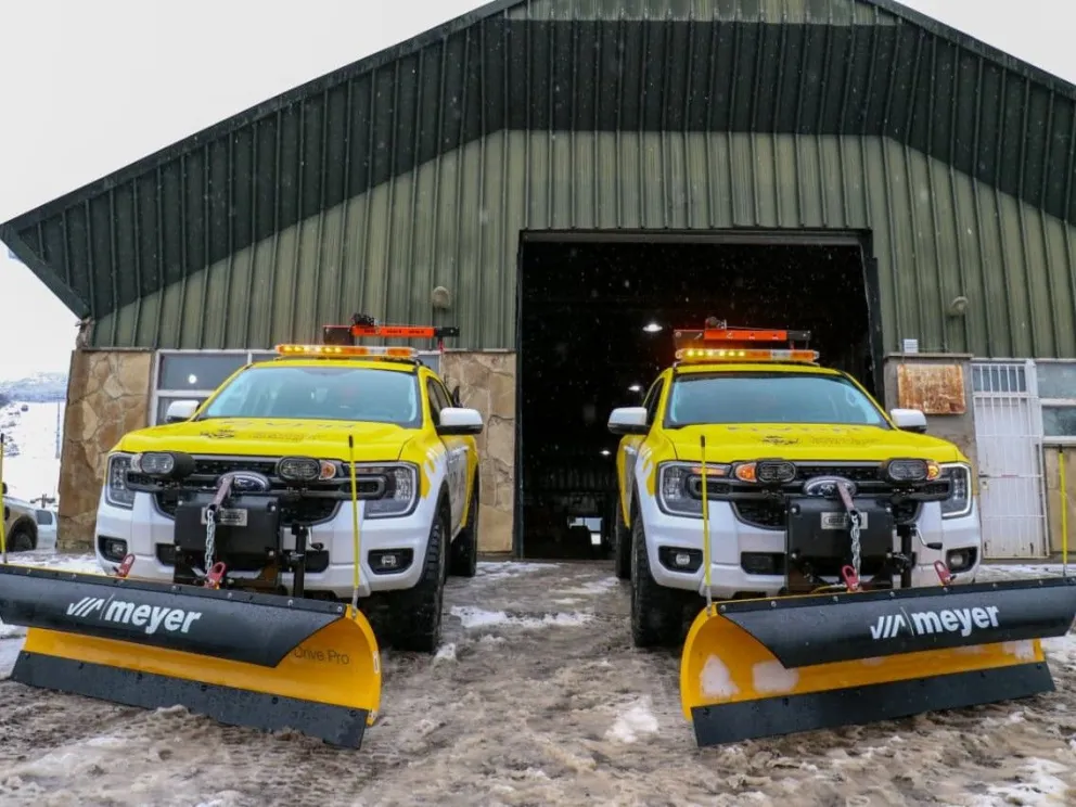 La Provincia incorporó nuevas camionetas adaptadas para el uso invernal