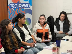 Acercan a jóvenes de Plaza Huincul las líneas de financiamiento para el desarrollo de emprendimientos