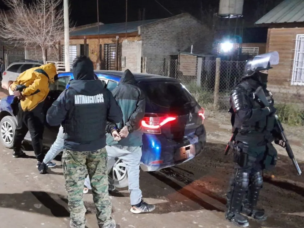 Secuestraron drogas y detuvieron a seis personas en San Patricio del Chañar