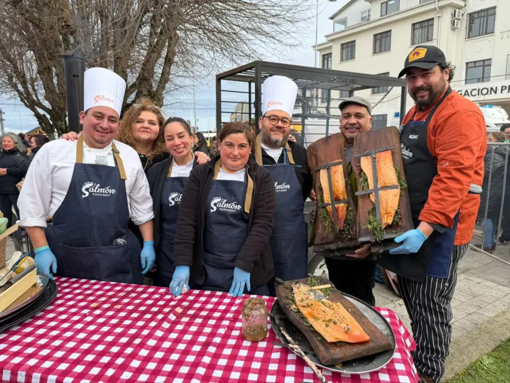 VIDEO: Con gran expectativa comenzó la Semana del Salmón en Puerto Montt