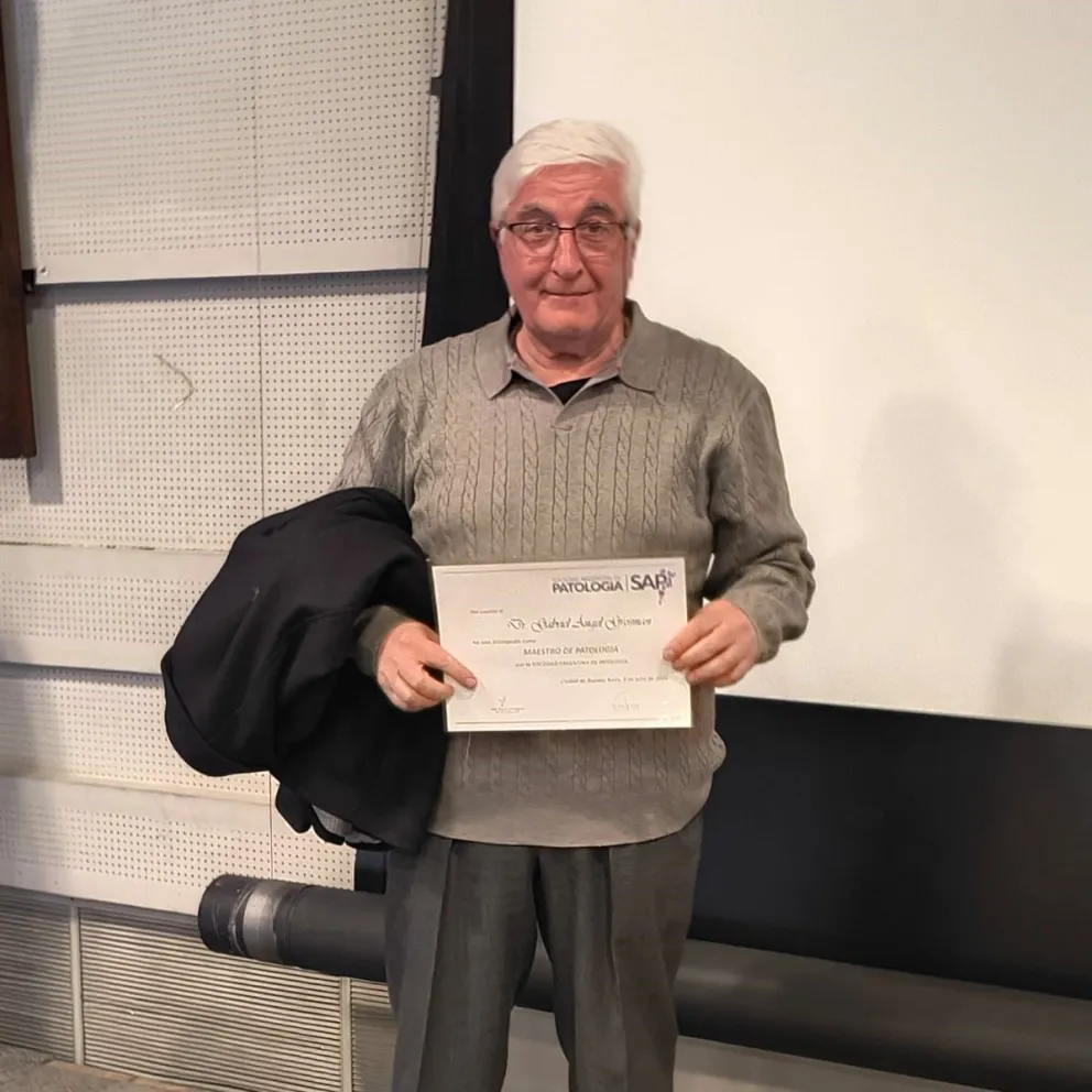 Un doctor neuquino fue distinguido a nivel nacional como Maestro de la Patología