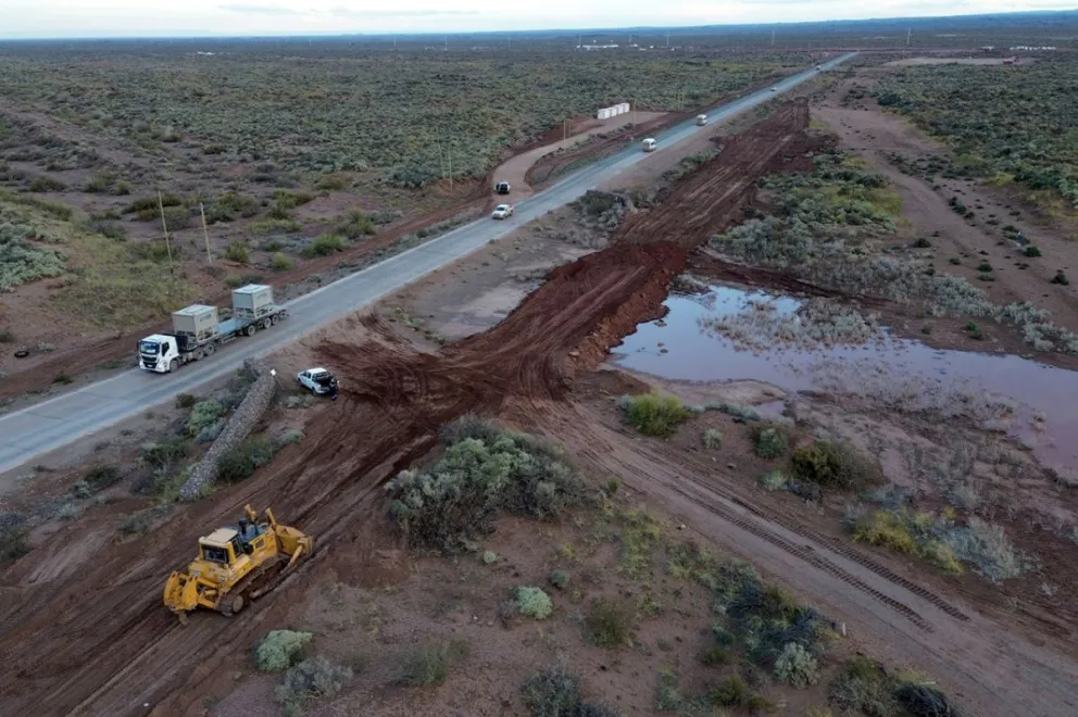 Iniciaron los trabajos para construir el puente sobre el arroyo Carranza
