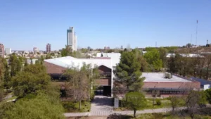 La primera Facultad de Turismo del país, celebra 61 años de formación y compromiso