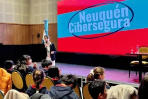 Cómo prevenir la violencia digital: La Guía EMA para actuar a tiempo en las escuelas