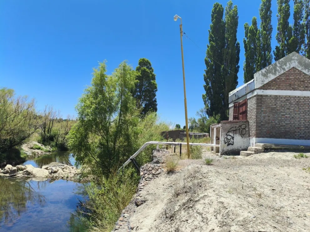 Provincia intervino, eliminó captaciones ilegales y puso en marcha un plan integral para recuperar el arroyo Covunco