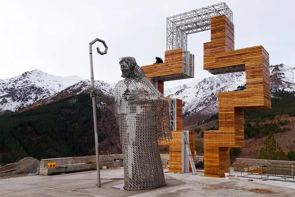 El Sagrado Corazón de Jesús entra en su recta final en Huinganco