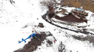 Operativo aéreo llevó asistencia a una pareja de crianceros aislada