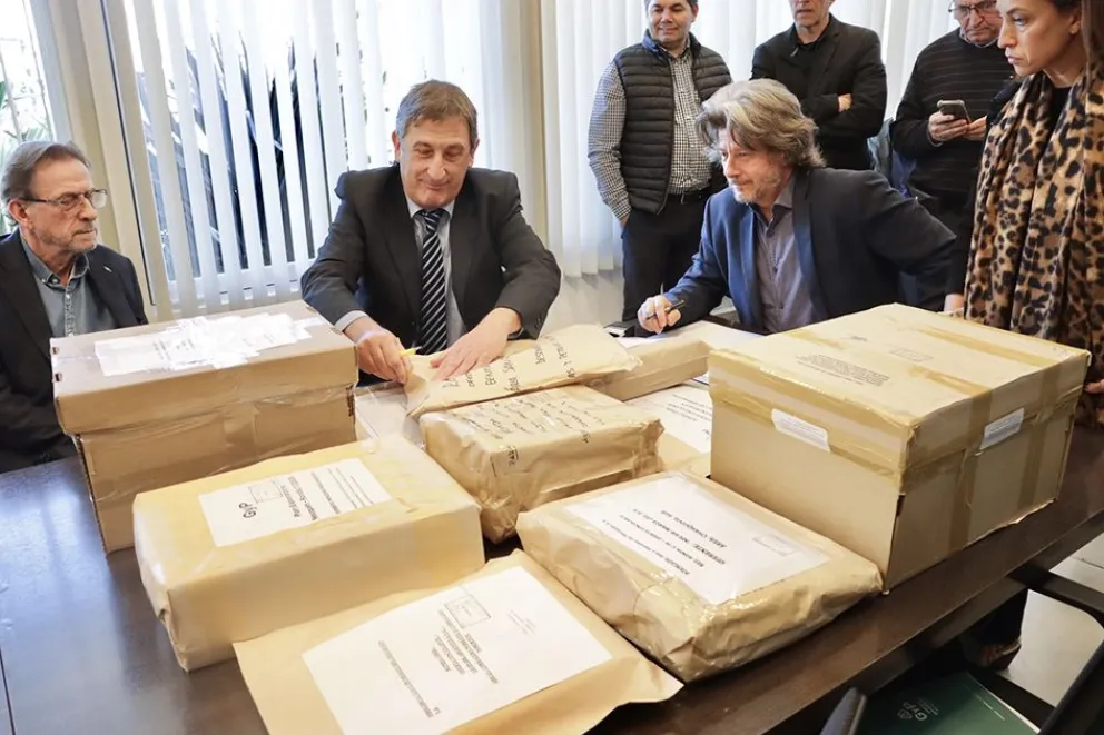 Neuquén recibió ofertas para explorar nuevas áreas de Vaca Muerta