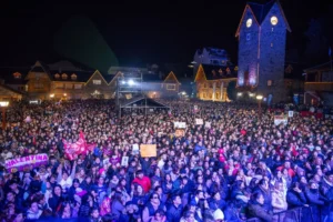 Luck Ra, Los Auténticos Decadentes y Ángela Leiva encabezarán la Fiesta Nacional de la Nieve 2026
