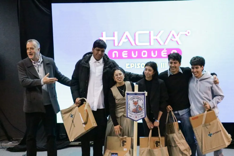 Zorros Patagónicos ganó el HackaNeuquén con un proyecto de reciclaje de vidrio