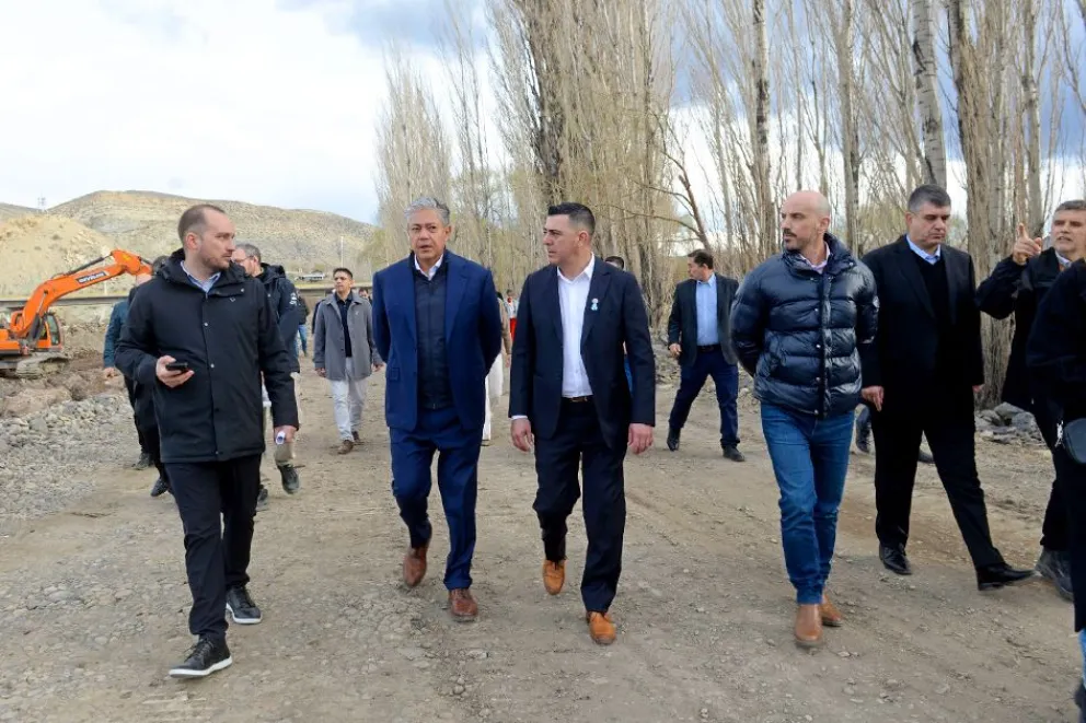 En Chos Malal, Figueroa inauguró obras en la primera Gobernación y supervisó otras iniciativas en marcha