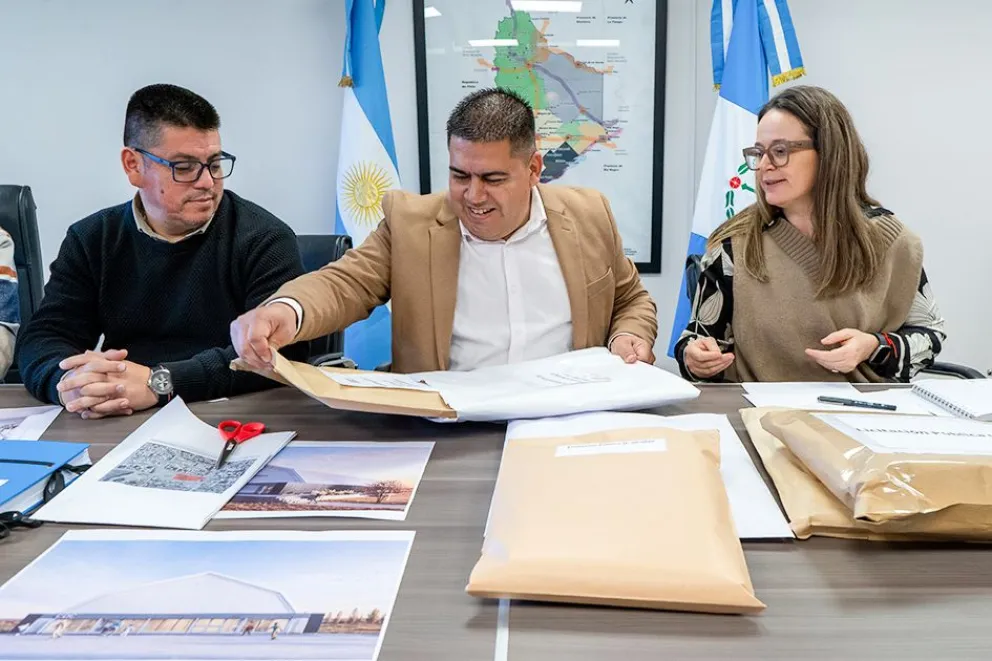 Seis empresas interesadas en construir el Centro Deportivo Comunitario en San Patricio del Chañar