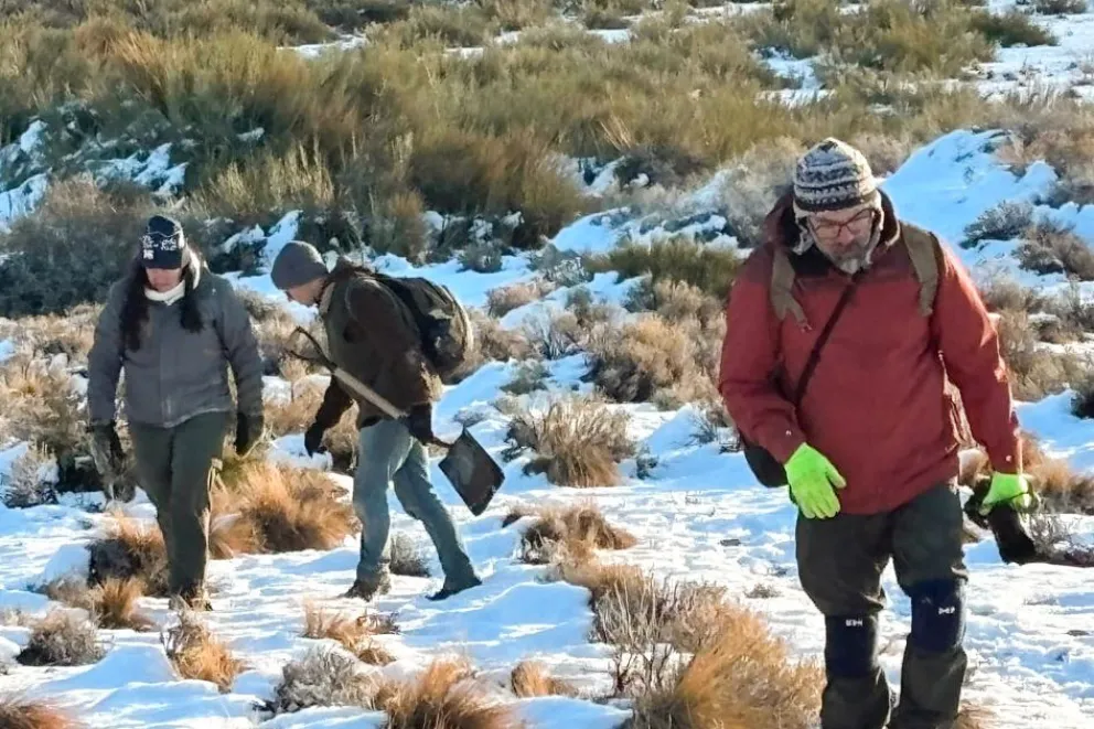 Investigadores de Estados Unidos y Reino Unido interesados en la Cuenca del Río Agrio