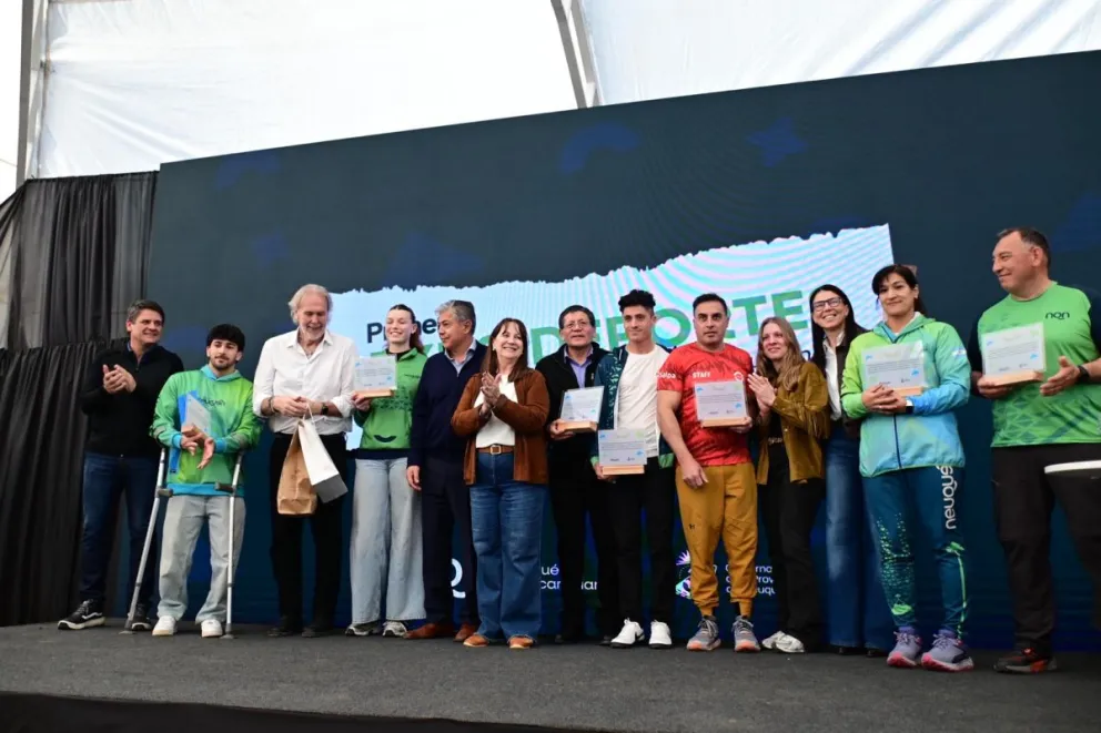 En la Expo Deportes 2026, Figueroa le puso fecha a la licitación del primer natatorio olímpico de Neuquén