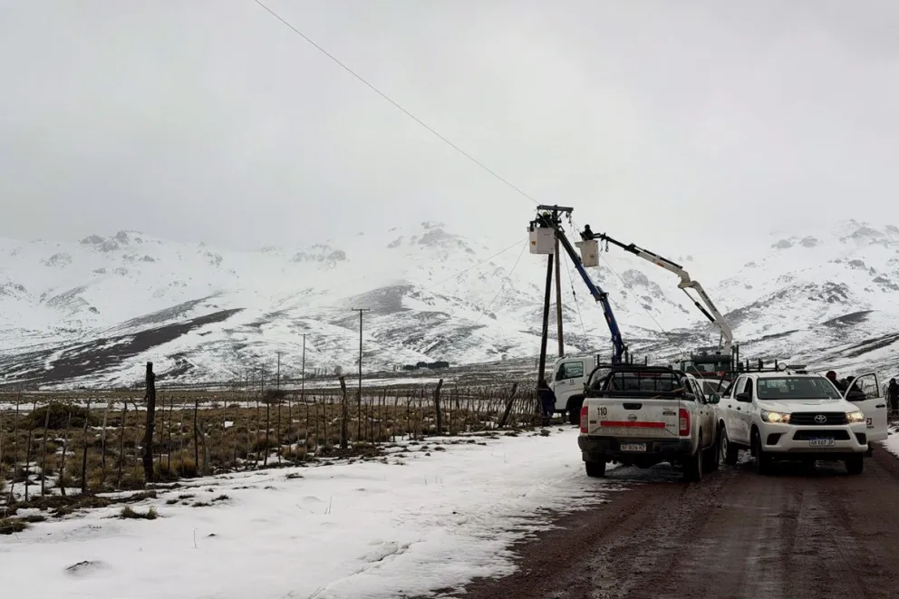 EPEN trabaja para resteblecer el servicio eléctrico en el centro oeste de la provincia