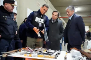 Figueroa: “Un Neuquén más seguro es un Neuquén con menos armas”