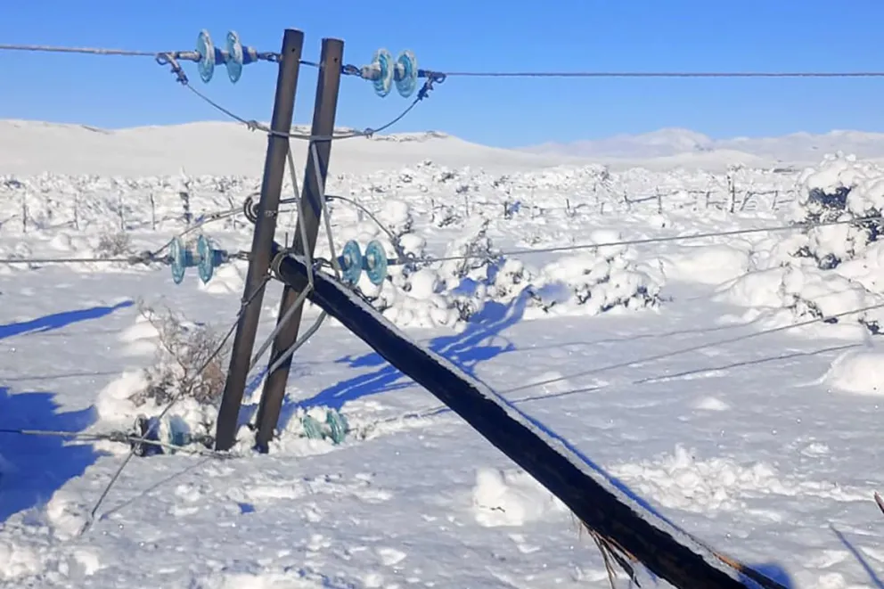 EPEN reestableció la energía en varias localidades afectadas por el temporal