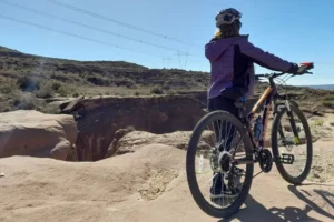Una experiencia para pedalear y caminar entre los tesoros naturales de Villa El Chocón